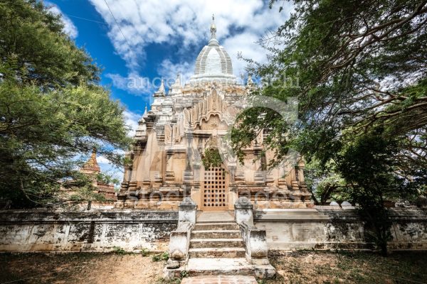 Buddhist pagoda temple. Bagan, Myanmar. Home of the largest and - Angelo Cordeschi